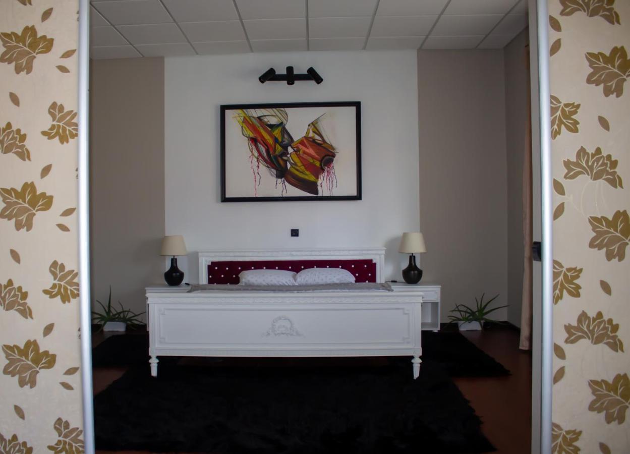 Yox Apartment 1 Oradea Eksteriør billede