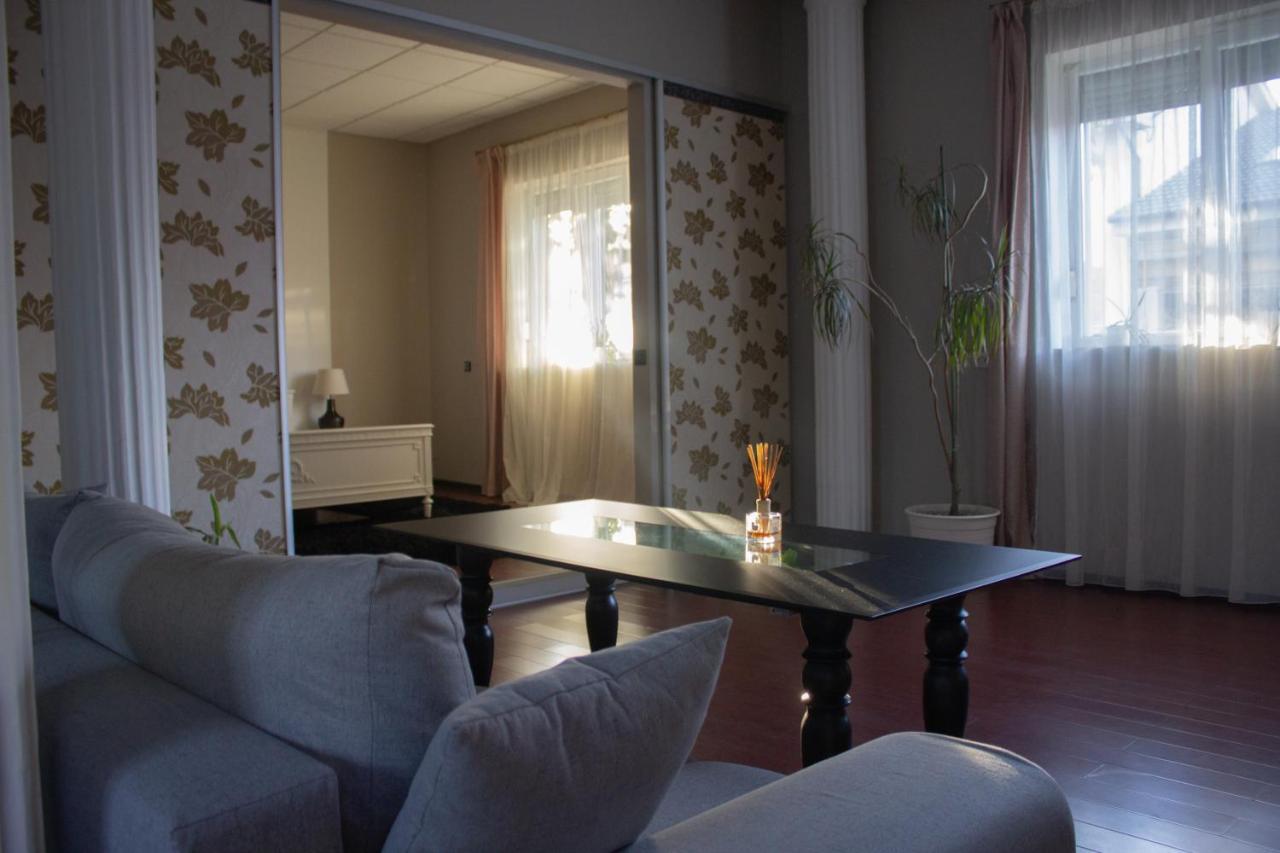 Yox Apartment 1 Oradea Eksteriør billede