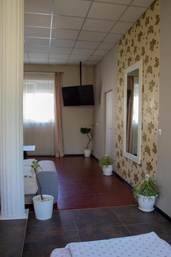 Yox Apartment 1 Oradea Eksteriør billede