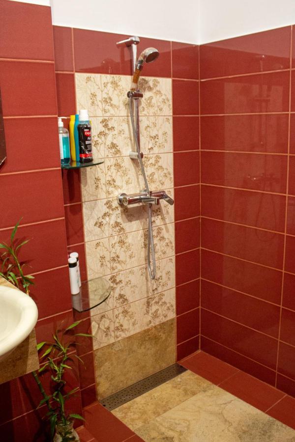 Yox Apartment 1 Oradea Eksteriør billede